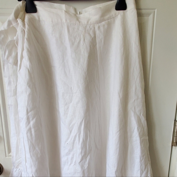 SOLD Reformation LinenSkirt - Picture 4 of 11